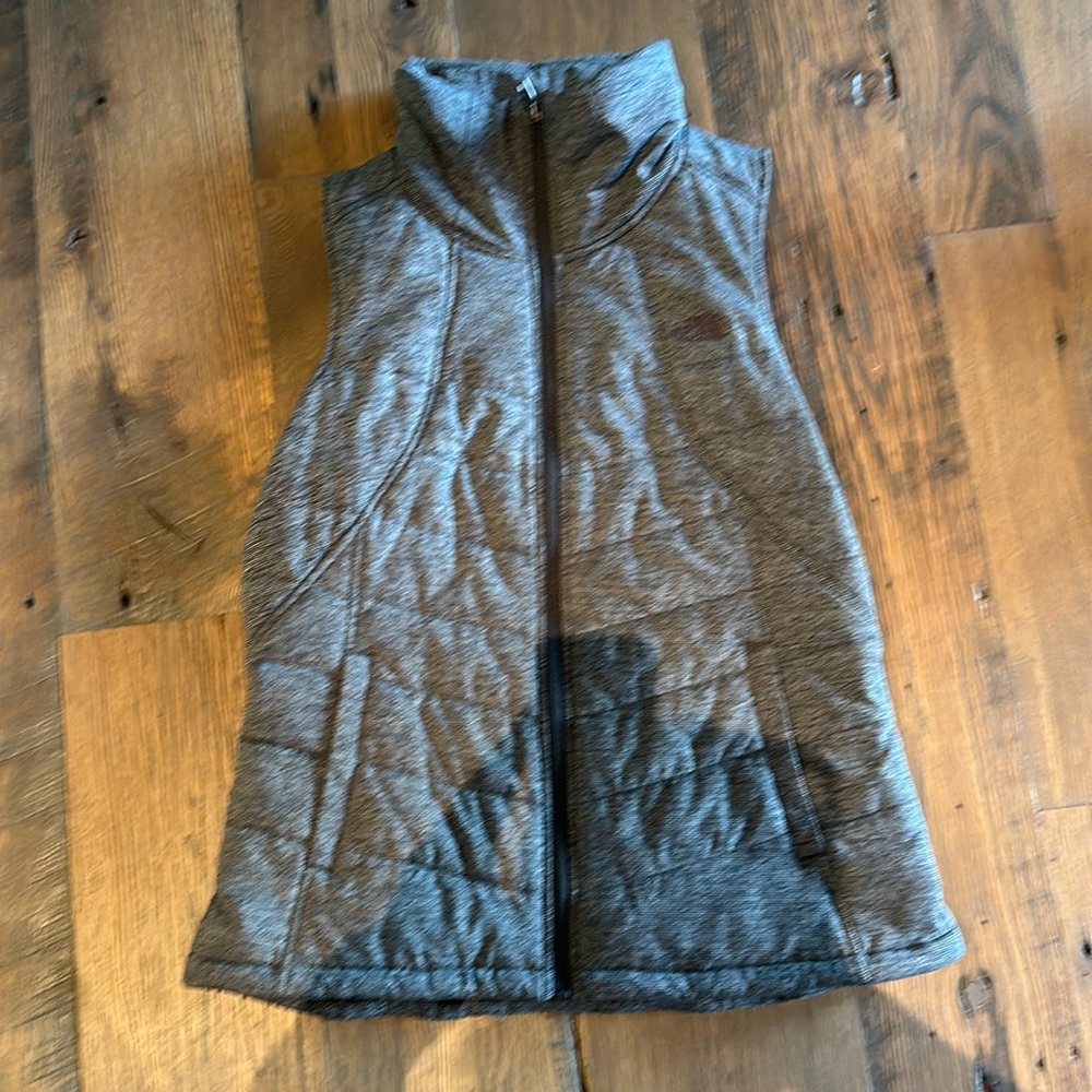 NorthFace L Charcoal Grey Puffer Vest with higher collar - great condition!